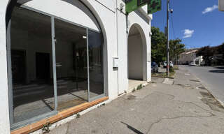 Commerce  80 m² à louer à Aubagne (13400)