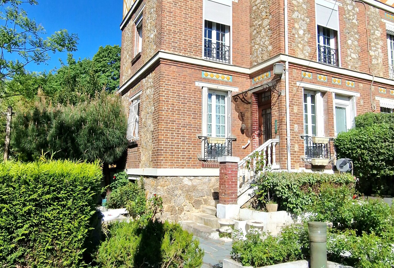 MAISON DE CHARME — photo 1