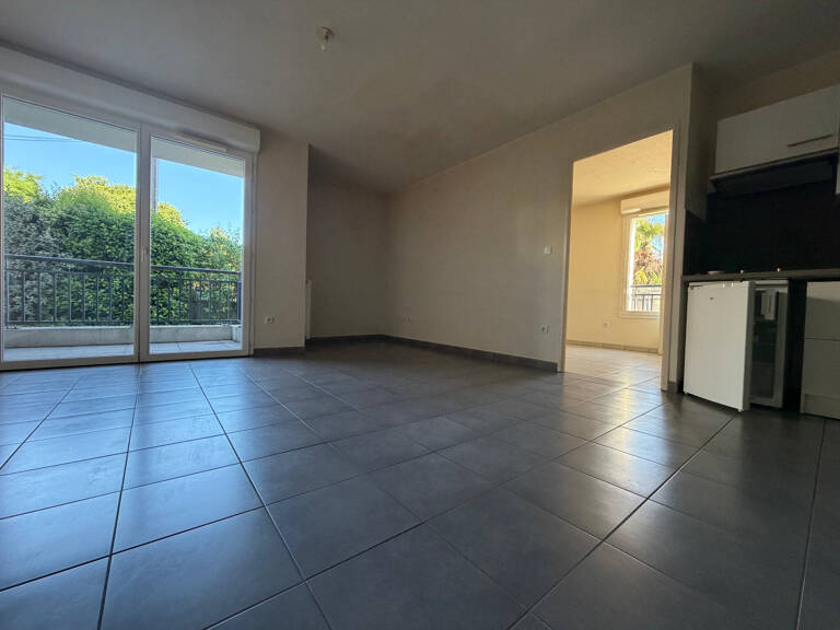 Lormont - T2 lumineux avec balcon et parking   44 M2 — photo 1