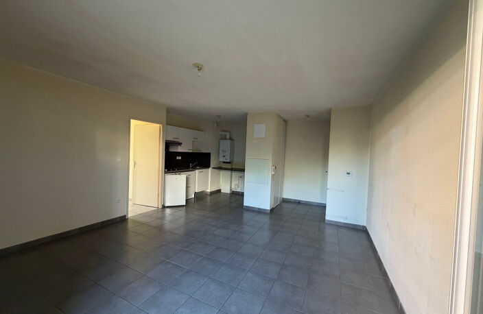 Lormont - T2 lumineux avec balcon et parking   44 M2 — photo 2