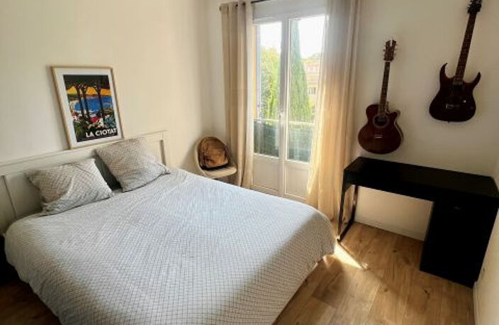 APPARTEMENT T3 AVEC TERRASSE ET PLACE DE PARKING PRIVATIVE A — photo 4