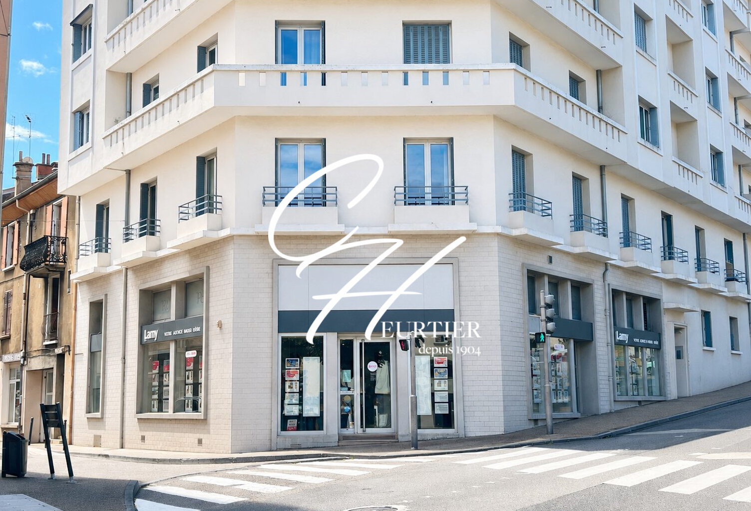 VOIRON - LOCAL COMMERCIAL - CENTRE — photo 1