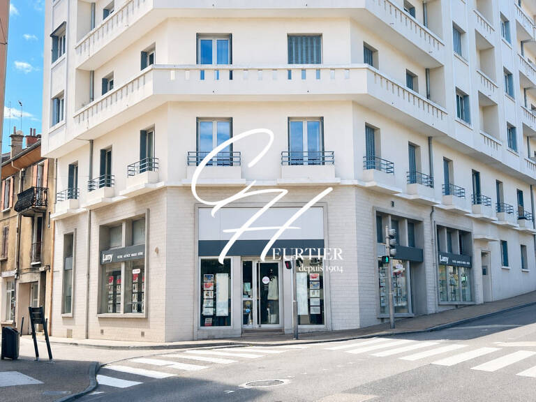 VOIRON - LOCAL COMMERCIAL - CENTRE — photo 1