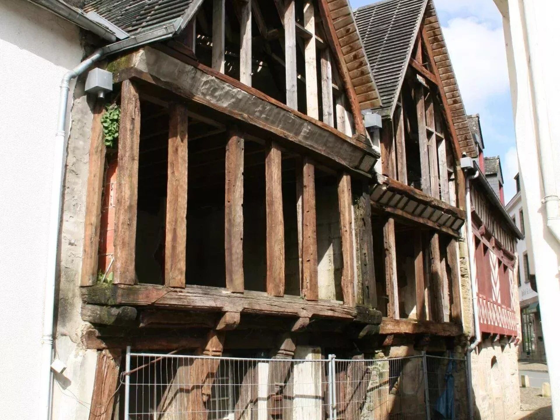 Maison 6 pièces 151 m² · à Josselin · 151 m² · 24 000 €