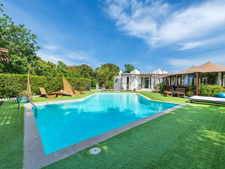 Rare, villa atypique contemporaine, piscine et tennis, à St Raphael Valescure — photo 1