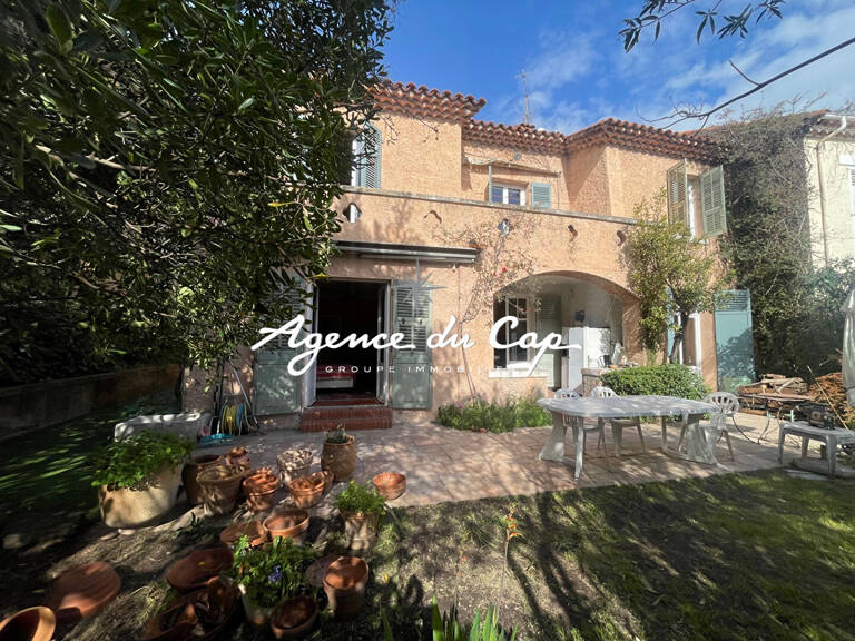 Villa de charme année 1930 plein centre St Raphael 100 m de la mer — photo 1