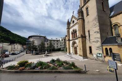 Appartement 3 pièces 914 €