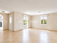 PLAIN PIED + ETAGE - 145 m² - Terrain 1200m² MONTLOUIS — photo 4