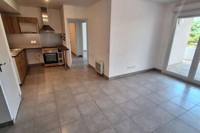 Appartement 3 pièces 894 €