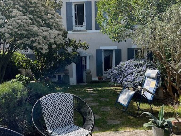 Maison Bourgeoise de caractère hyper centre de AUNEAU ! — photo 1
