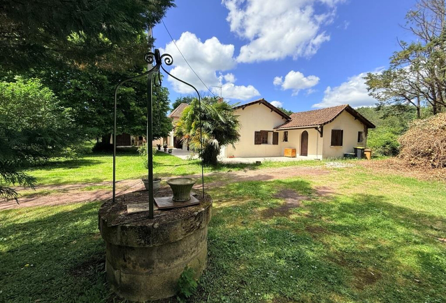 ST CHRISTOLY MAISON 3 CHAMBRES SUR 7400M2 DE TERRAIN — photo 1