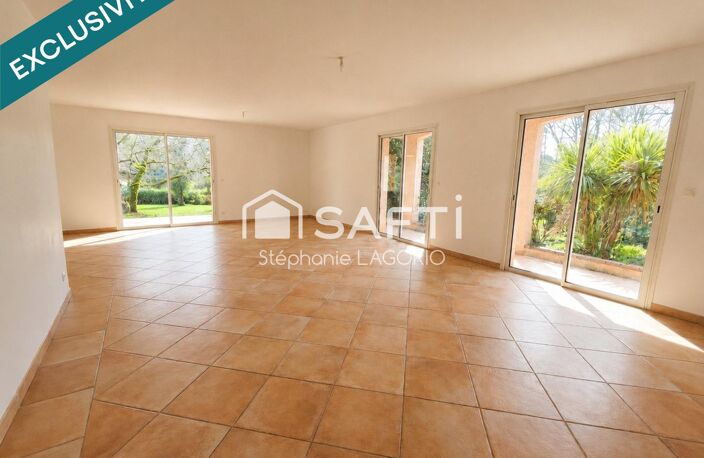 Maison familiale de 267 m² avec piscine sur un terrain arboré de 2 650 m² — photo 3