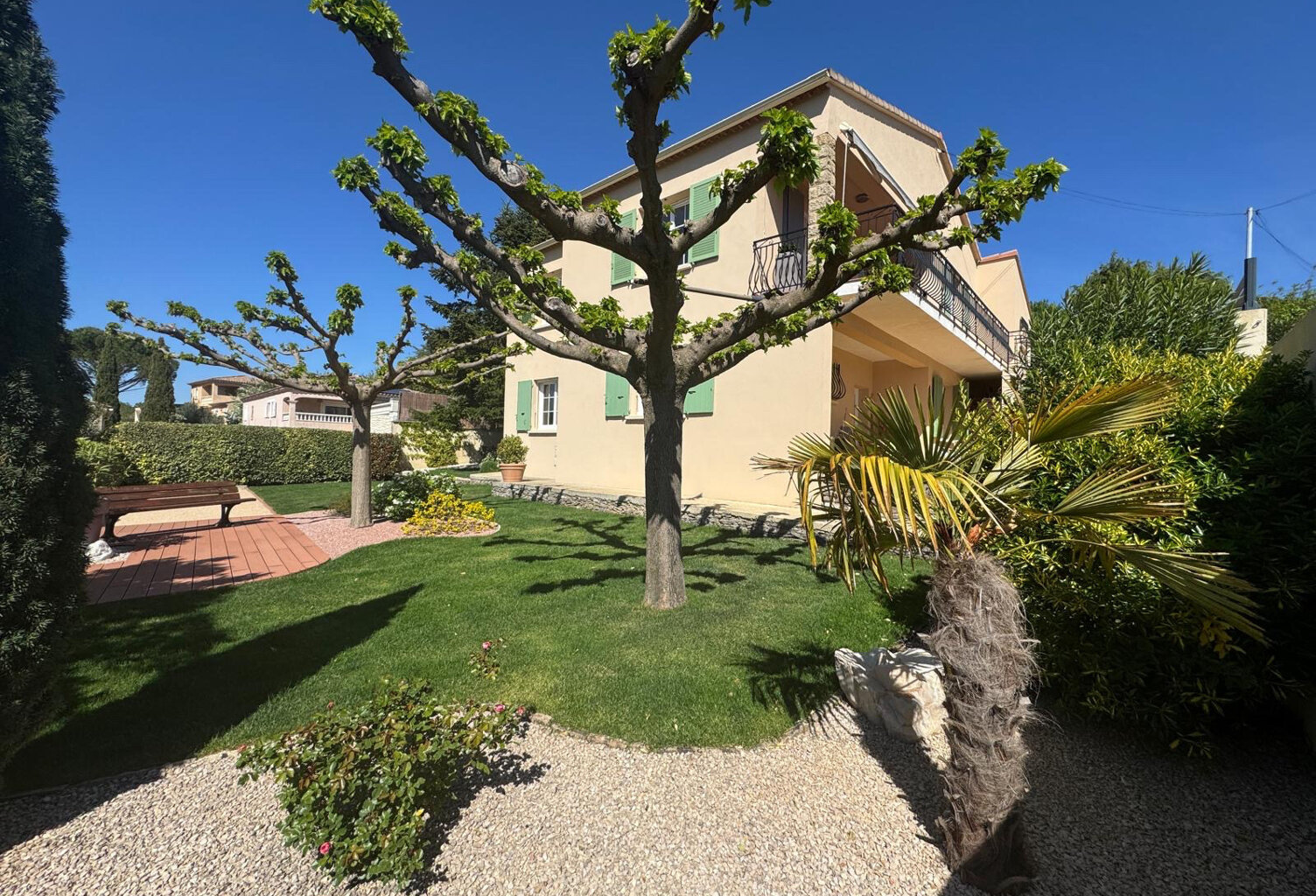 Maison familiale de 182m2 - 4 chambres avec 640m2 de terrain — photo 1
