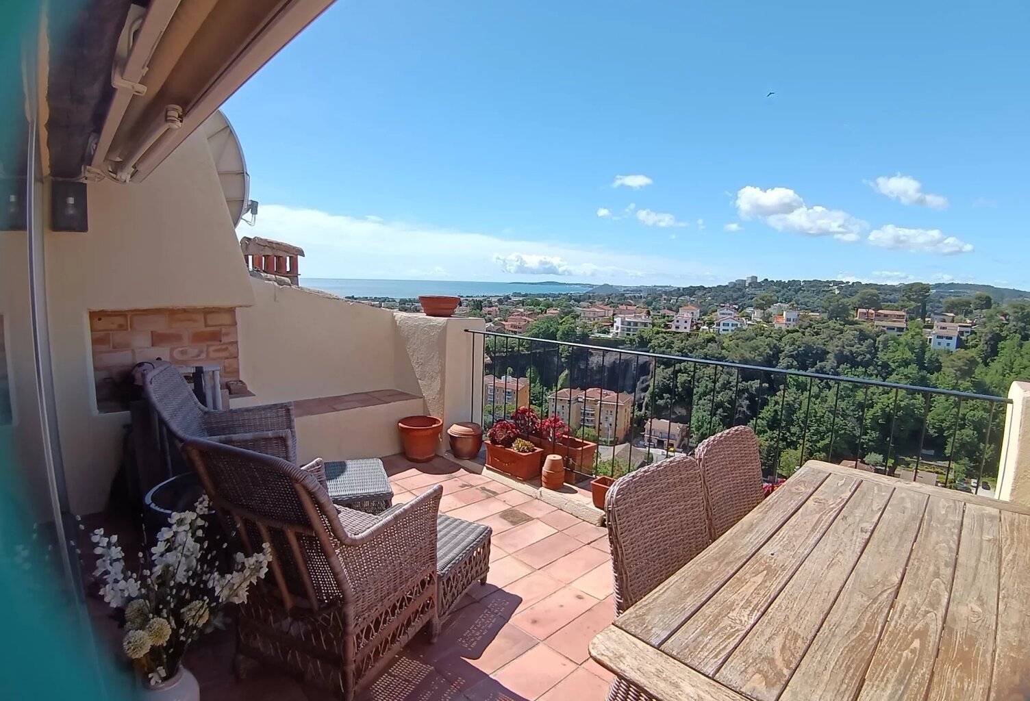 HAUT DE CAGNES -  maison exceptionnelle avec terrasse — photo 1