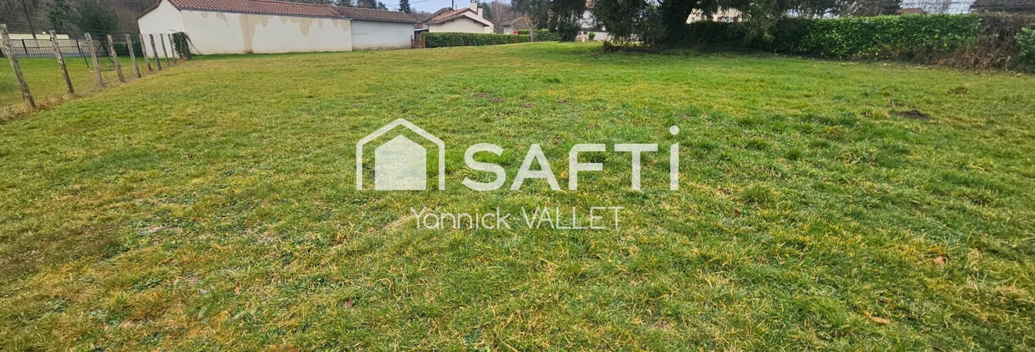 Terrain  1000 m² à vendre à Piégut-Pluviers (24360)