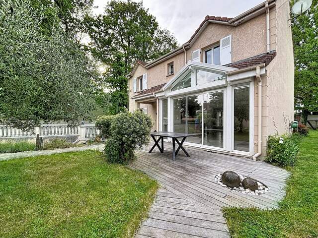 Yerres - Belle maison familiale aux beaux volumes et sous-sol total — photo du bien