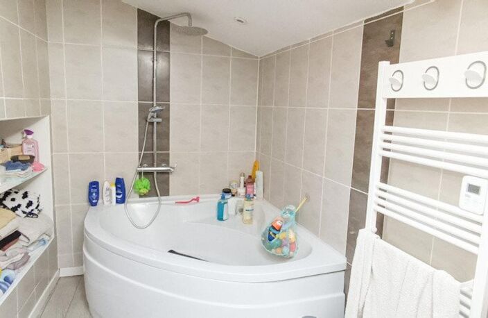 MAISON RENOVEE A PETIT PRIX ! — photo 3
