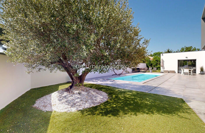 Villa Paros-Livadi · 220 m² · 4 suites parentales · piscine couloir de nage · Toulouse 31300 — photo 5
