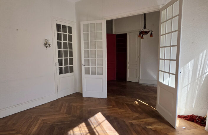 L'ART DE VIVRE À LA CROIX ROUSSE PLATEAU ! T3/4  99 M2 - VO — photo 2