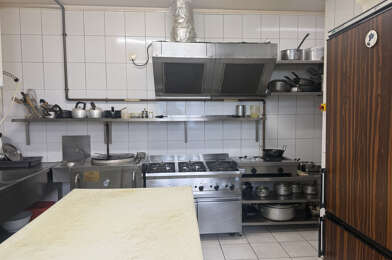 Commerce  89600 €