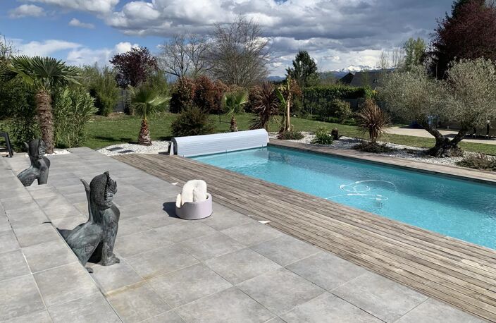 VILLA T7 D'EXCEPTION DE 210 M² - VUE PYRÉNÉES — photo 2