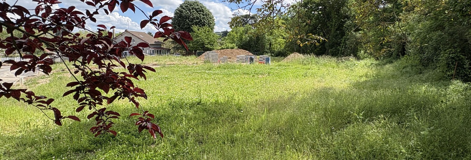 Terrain  597 m² à vendre à Saint-Alban-de-Roche (38080)