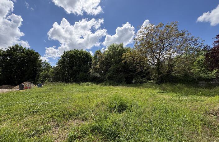 Vente terrain  590 m² Saint-Alban-de-Roche (38080) — photo 2