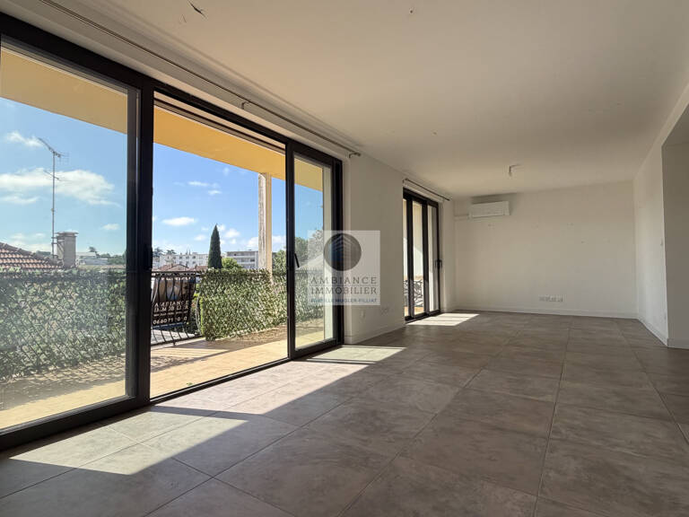 Appartement rénové avec terrasse — photo 1