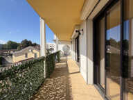 Appartement rénové avec terrasse — photo 2