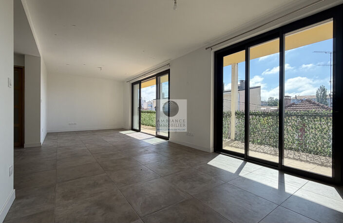 Appartement rénové avec terrasse — photo 5