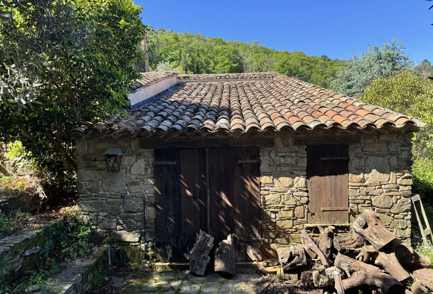 Vente maison 5 pièces 200 m² Tanneron (83440) — photo 1