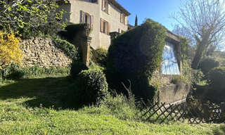Maison 15 Pièces 400 m² à vendre à Vaugines (84160)