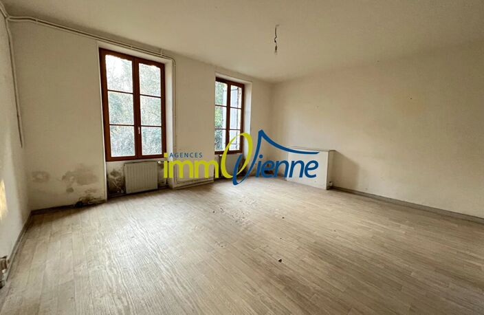 Ensemble de 3 maisons  en pierre à Réhabiliter !  20 min de poitiers ! — photo 3