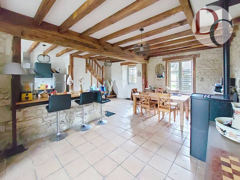 Maison en pierre + piscine — photo 1