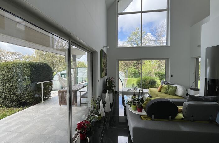 Réf: 11170**** Hégenheim limite Buschwiller: Propriété d'exception de haut standing & contemporaine. Très belles prestations, env. 300 m²  — photo 2