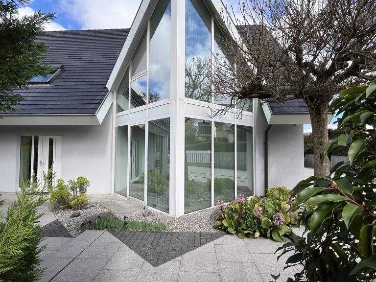 Réf: 11170**** Hégenheim limite Buschwiller: Propriété d'exception de haut standing & contemporaine. Très belles prestations, env. 300 m²  — photo 1