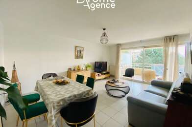 Appartement 3 pièces 915 €