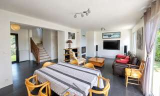 Maison 7 Pièces 152 m² à vendre à Vaugneray (69670)