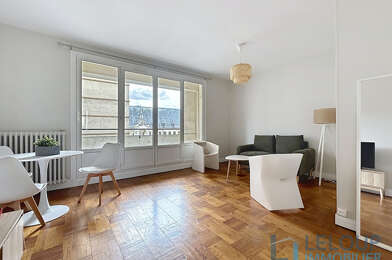 Appartement 2 pièces 870 €