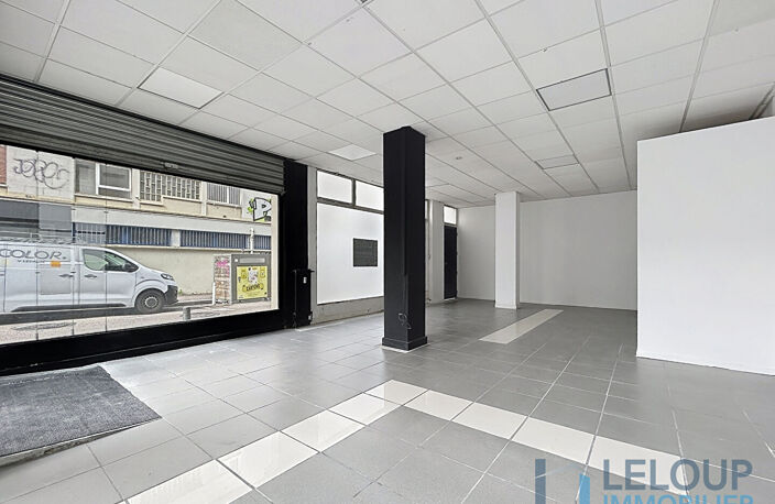 Local commercial de 55m² - proche place de la Pucelle — photo 2