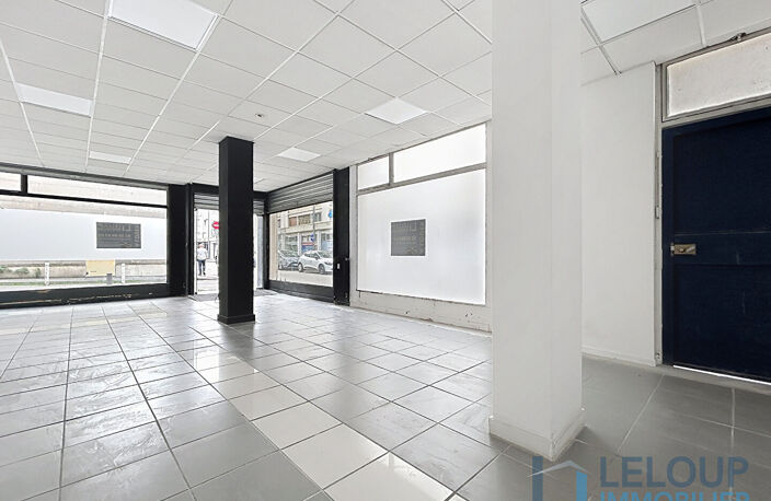 Local commercial de 55m² - proche place de la Pucelle — photo 3