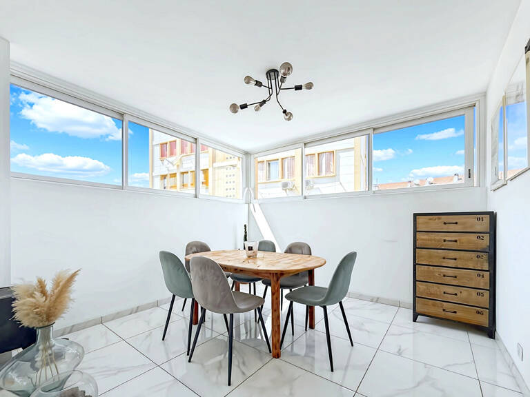 T3 de 80 m² entièrement rénové - Lumineux - Proche cours Napoléon — photo 1