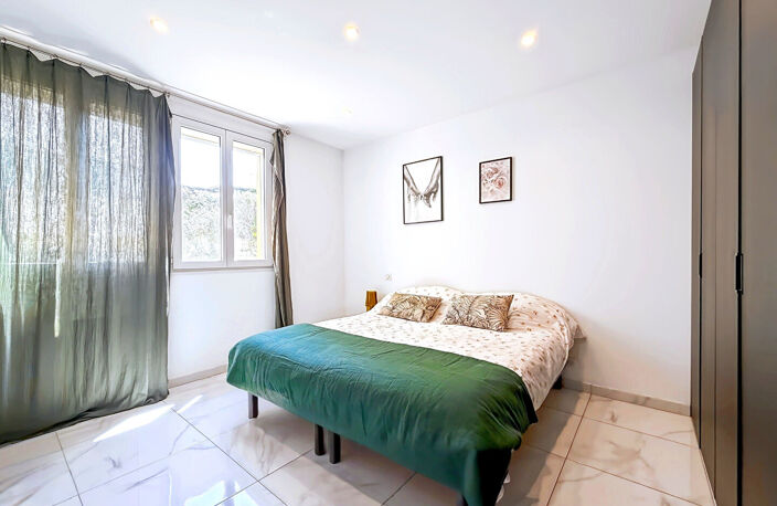A VENDRE - T3 TRAVERSANT DE 80 M² ENTIÈREMENT RÉNOVÉ - LORETTO — photo 5
