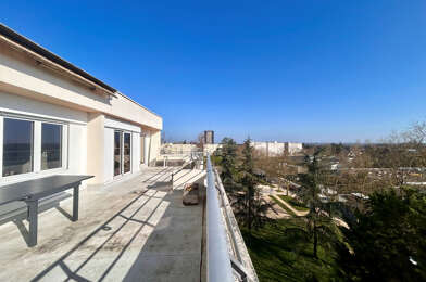 Appartement 5 pièces 220500 €