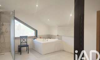 Maison 9 Pièces 205 m² à vendre à Mouthe (25240)