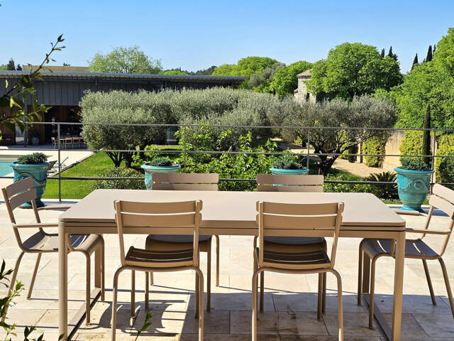 UZES UNE CONTEMPORAINE D'EXCEPTION ! — photo du bien