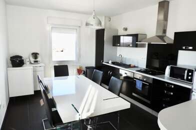 Appartement 6 pièces 176600 €