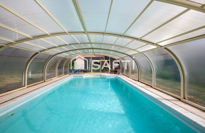 villa d'architecte de 300m² avec piscine de 12,50x5m sur un terrain de 2512m² — photo 3