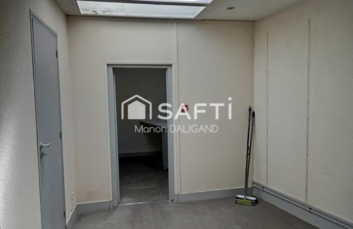 Local commercial avec son logement — photo 4