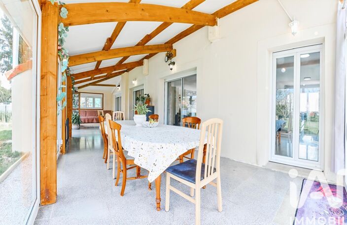 Vente Maison/villa 10 pièces — photo 2